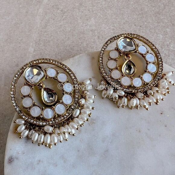 SOKORA JEWELS HEERAMANDI MOTHER OF PEARL DROP EARRINGS - Picture 1 of 7